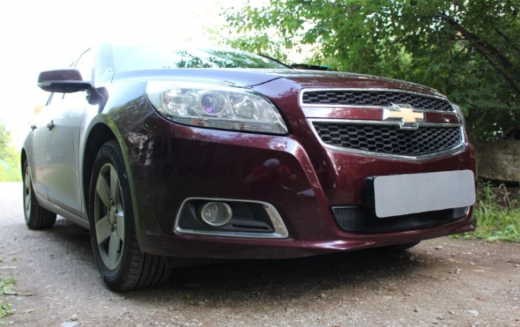 Защита радиатора "Standart" Chevrolet Malibu (2012-2015) чёрная купить недорого с доставкой в Можайск