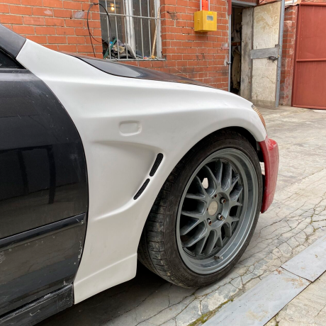 Пластиковые крылья "Chargespeed style" +20мм для Lexus IS, Toyota Altezza купить недорого с доставкой в Можайск