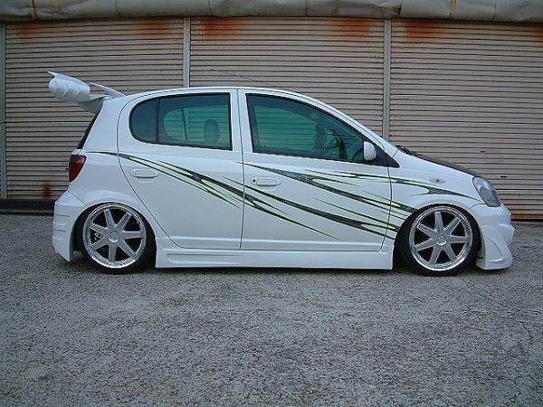 Накладки на пороги "Zero Fighter" Toyota Vitz купить недорого с доставкой в Можайск
