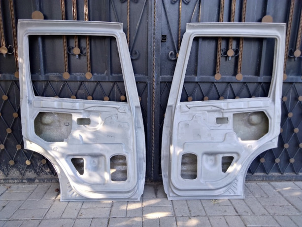 Задняя боковая дверь правая стеклопластиковая для Chevrolet Niv@ купить недорого с доставкой в Можайск