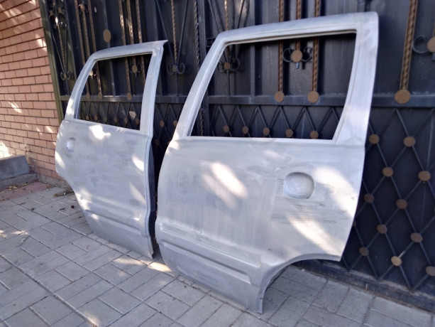 Задняя боковая дверь правая стеклопластиковая для Chevrolet Niv@ купить недорого с доставкой в Можайск
