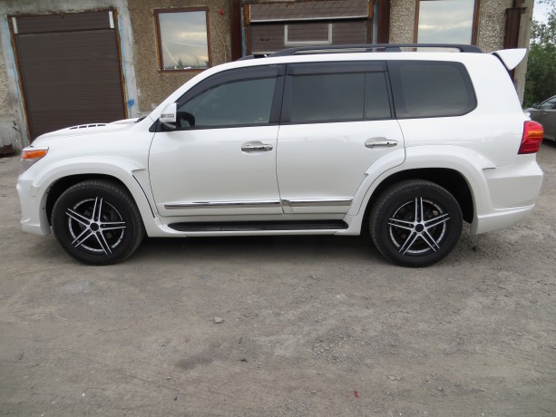 Аэродинамический обвес "Wald Black Bison" Toyota Land Cruiser 200 купить недорого с доставкой в Можайск
